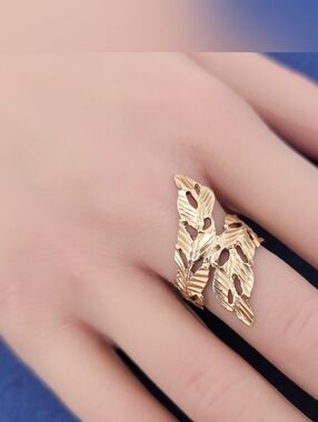 Vintage 14k Yellow Gold Filigree Feather Leaf Ring
